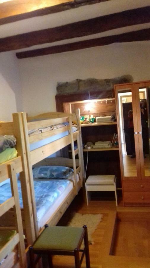 Apartmaji Pri Zivcovih Dutovlje Exterior photo